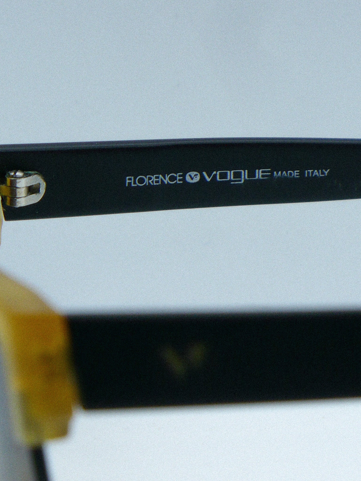 Florence Vogue Luxury Sunglasses brand title