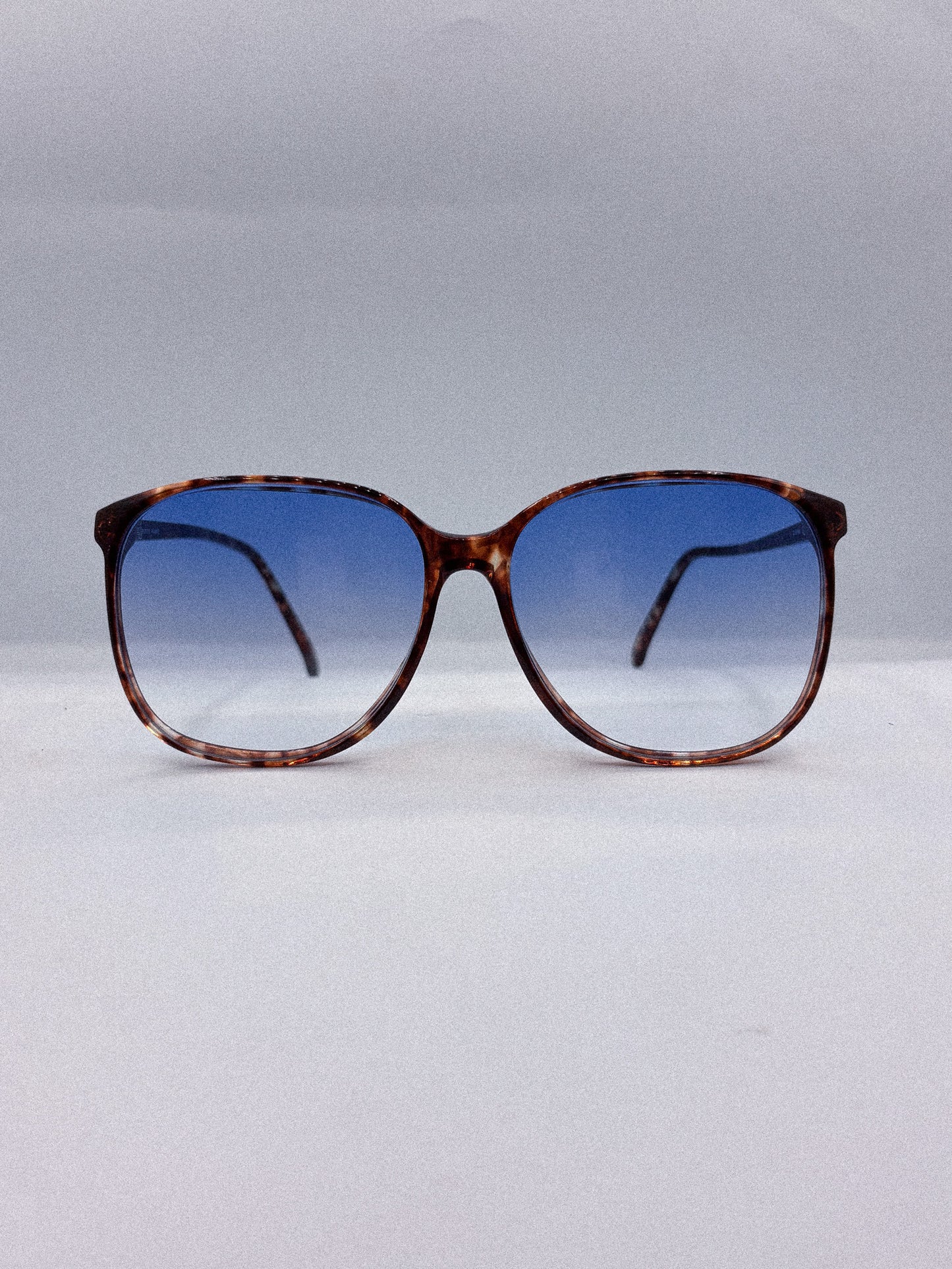 "Retro Refinement" 1980s Bijoux Sunglasses