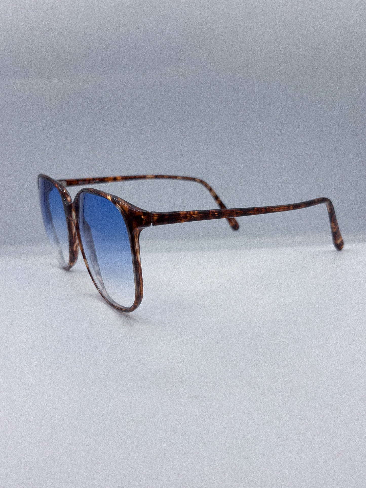 "Retro Refinement" 1980s Bijoux Sunglasses