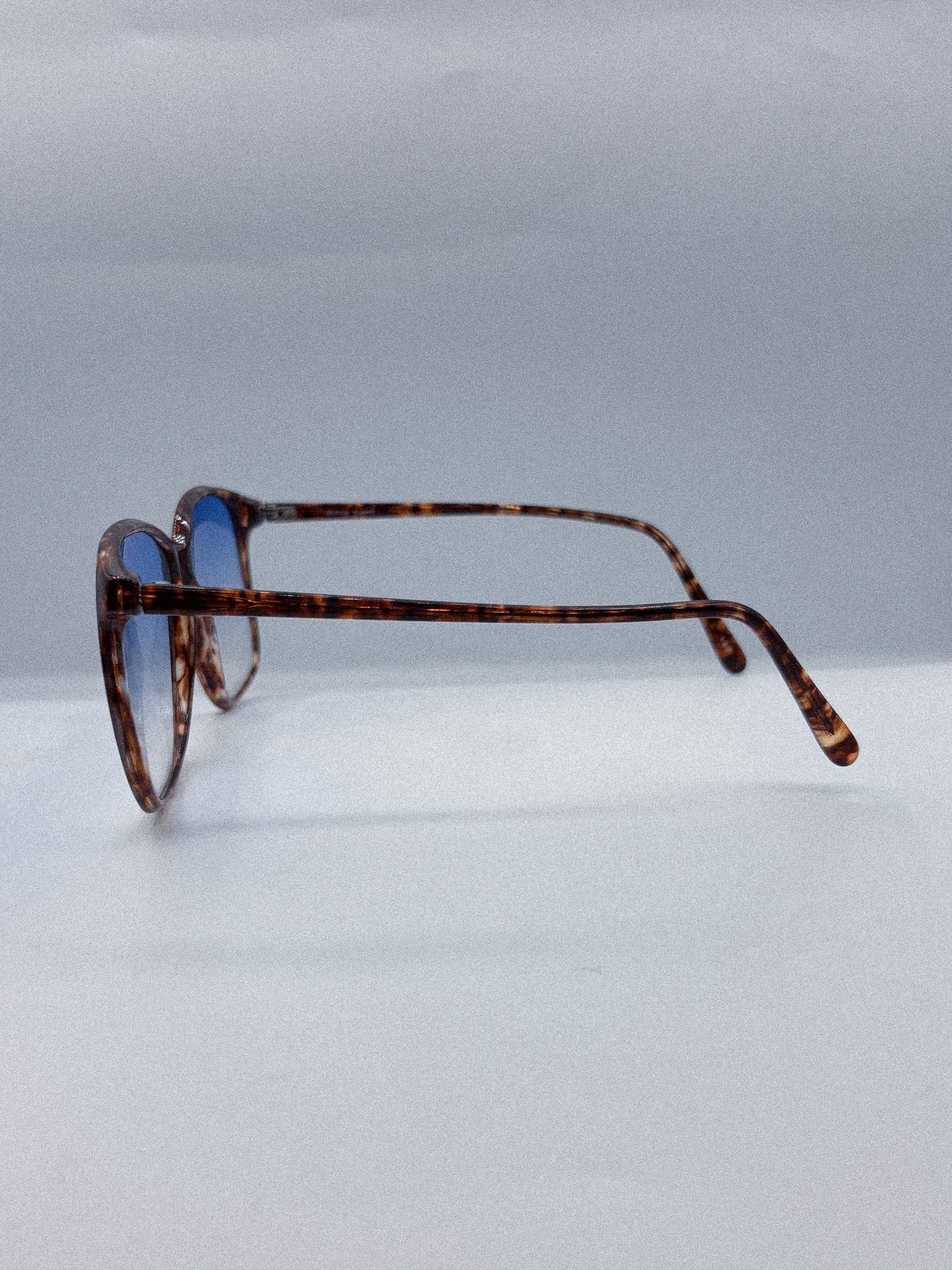 "Retro Refinement" 1980s Bijoux Sunglasses