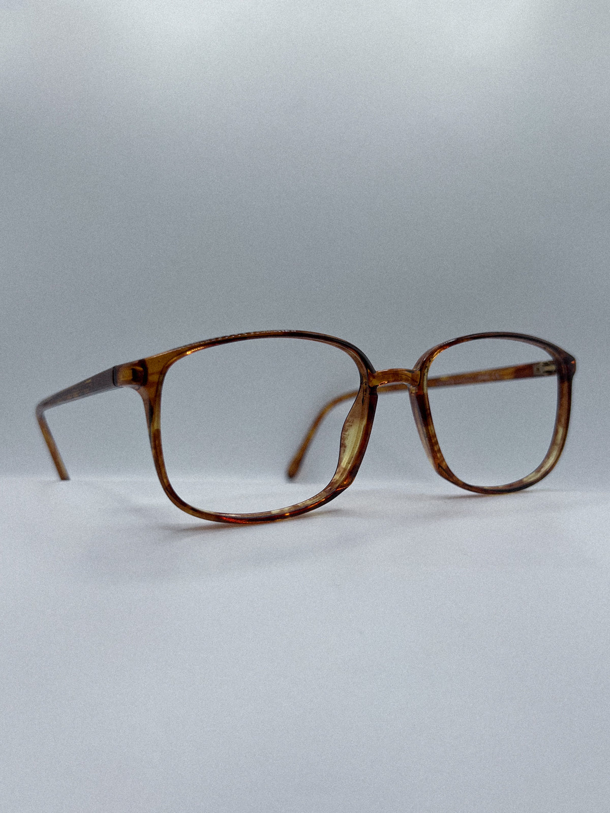 1980s Silhouette Frames | Archive 0551