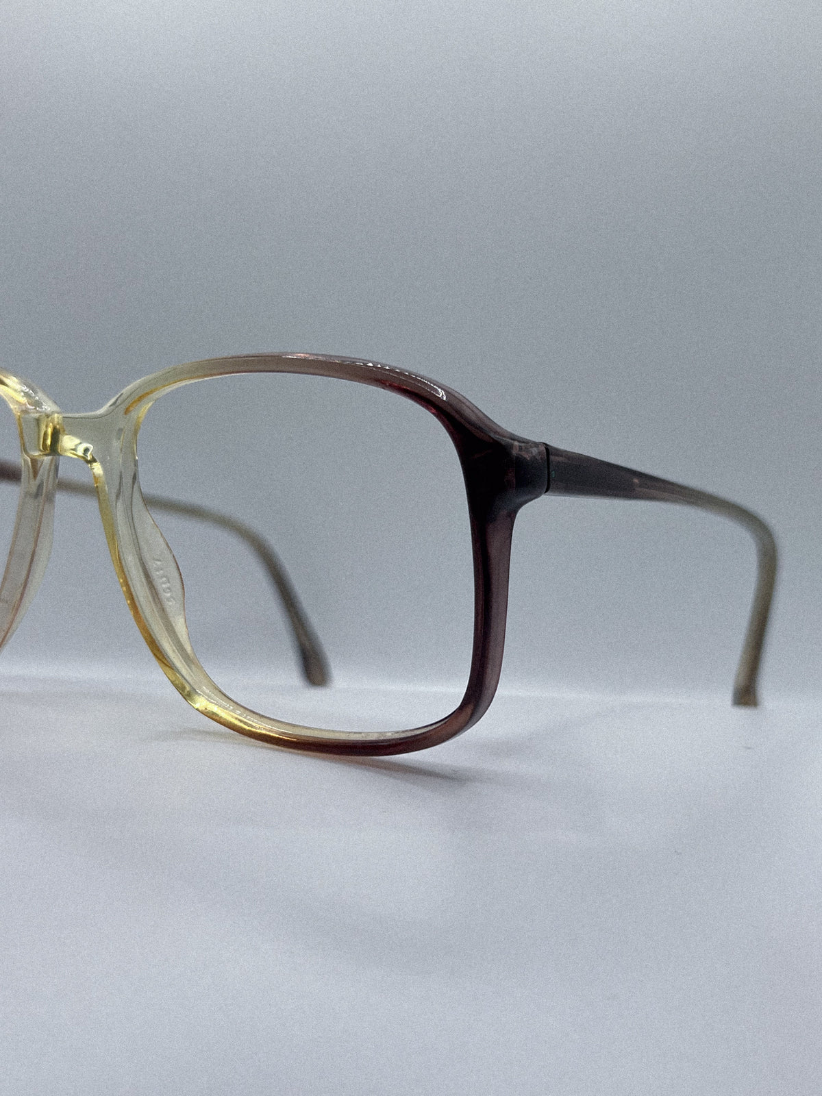 1980s SRO Frames | Archive 0648