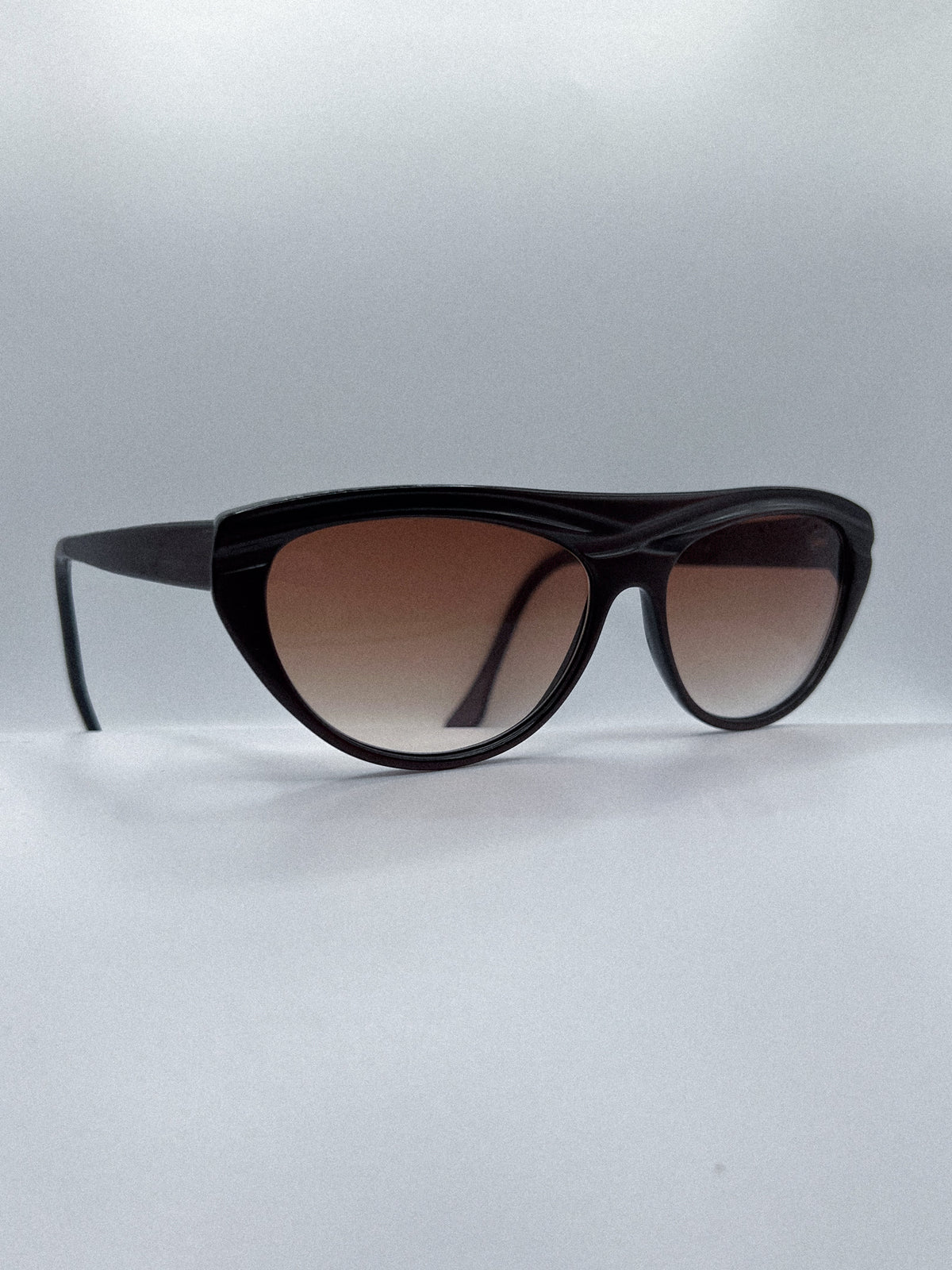 1980s Anne Marie Perris Frames | Archive 0137