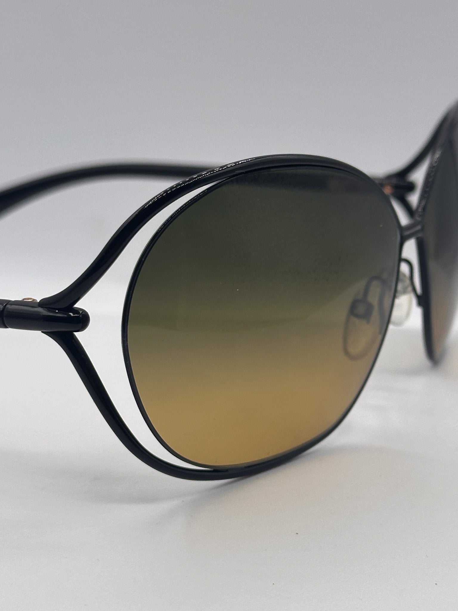IMG_6313Carla y2k Tom Ford vintage sunglasses, zoom in right side