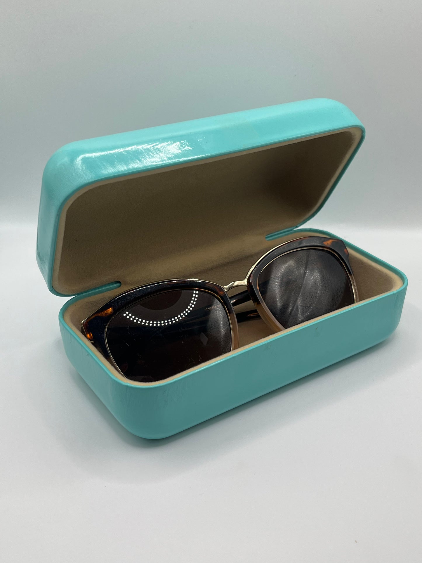2017 Tiffany & Co. Sunglasses | Archive 0264