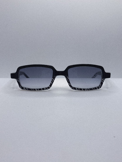 "Sapphire Tone" 1990s Nero Sunglasses