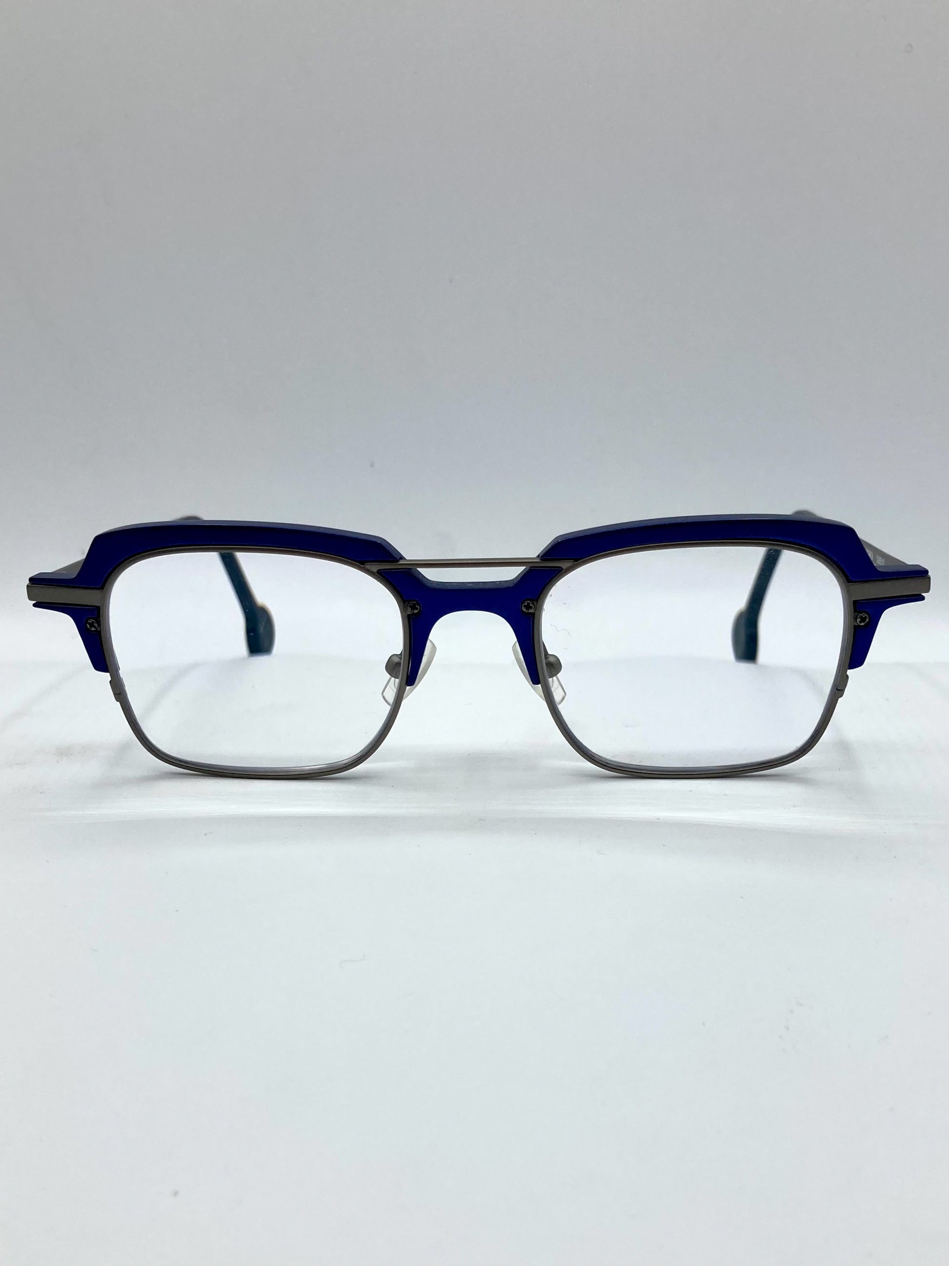L.A. EYEWORKS ONE PAIR CORGI