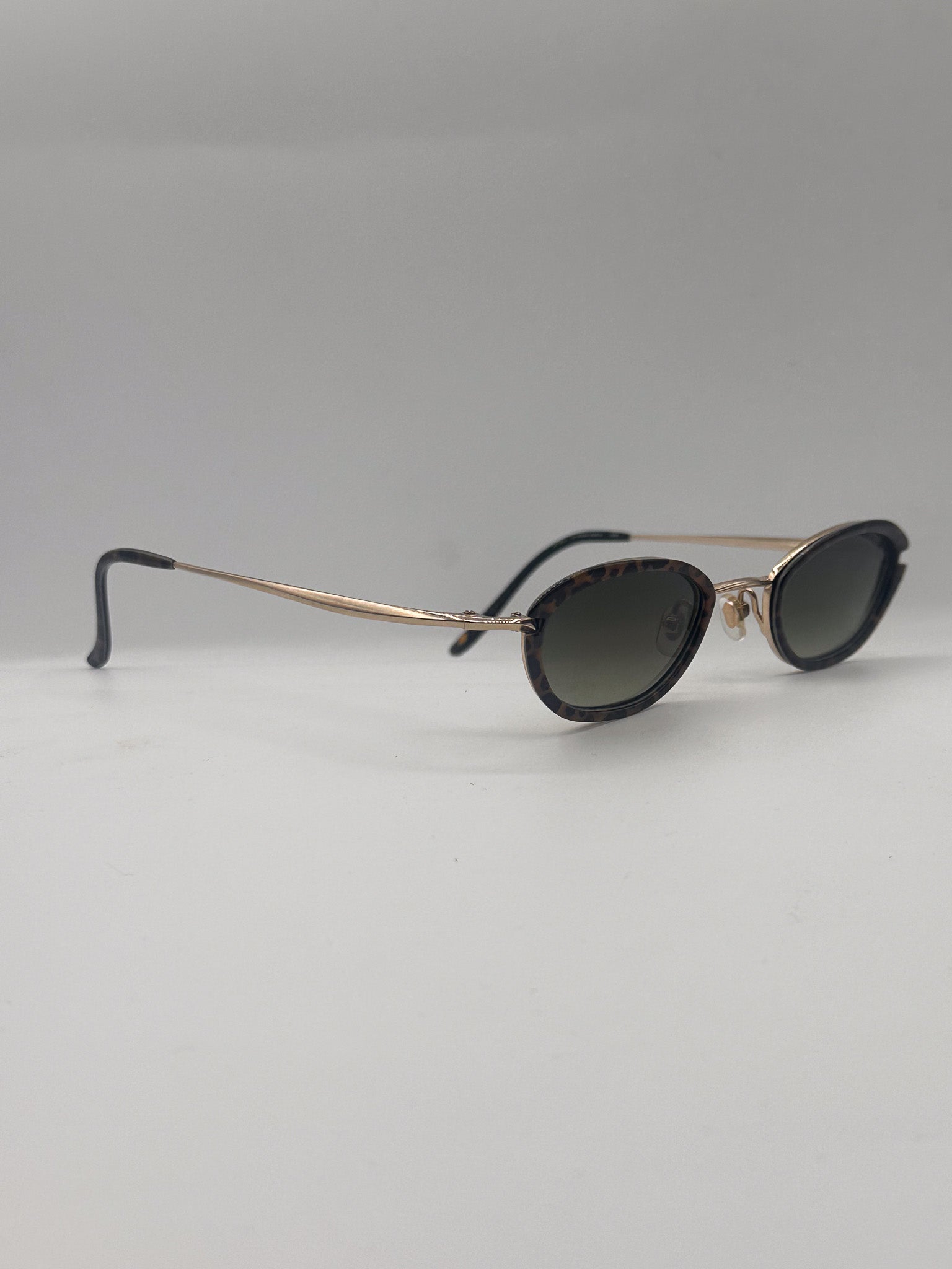 Leopard 1990s Toki Sunglasses, right side