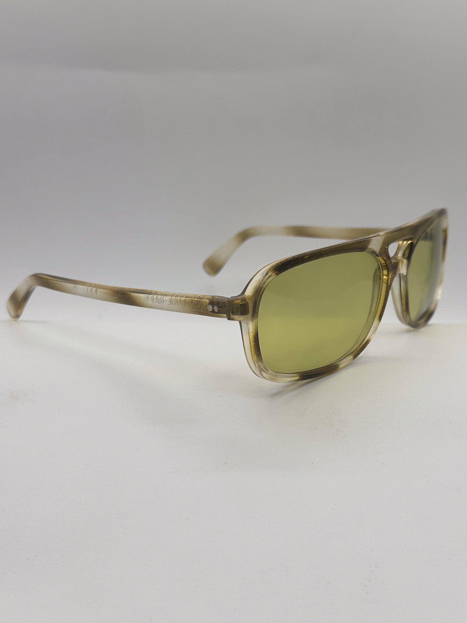 Olive Martini 980s, right side