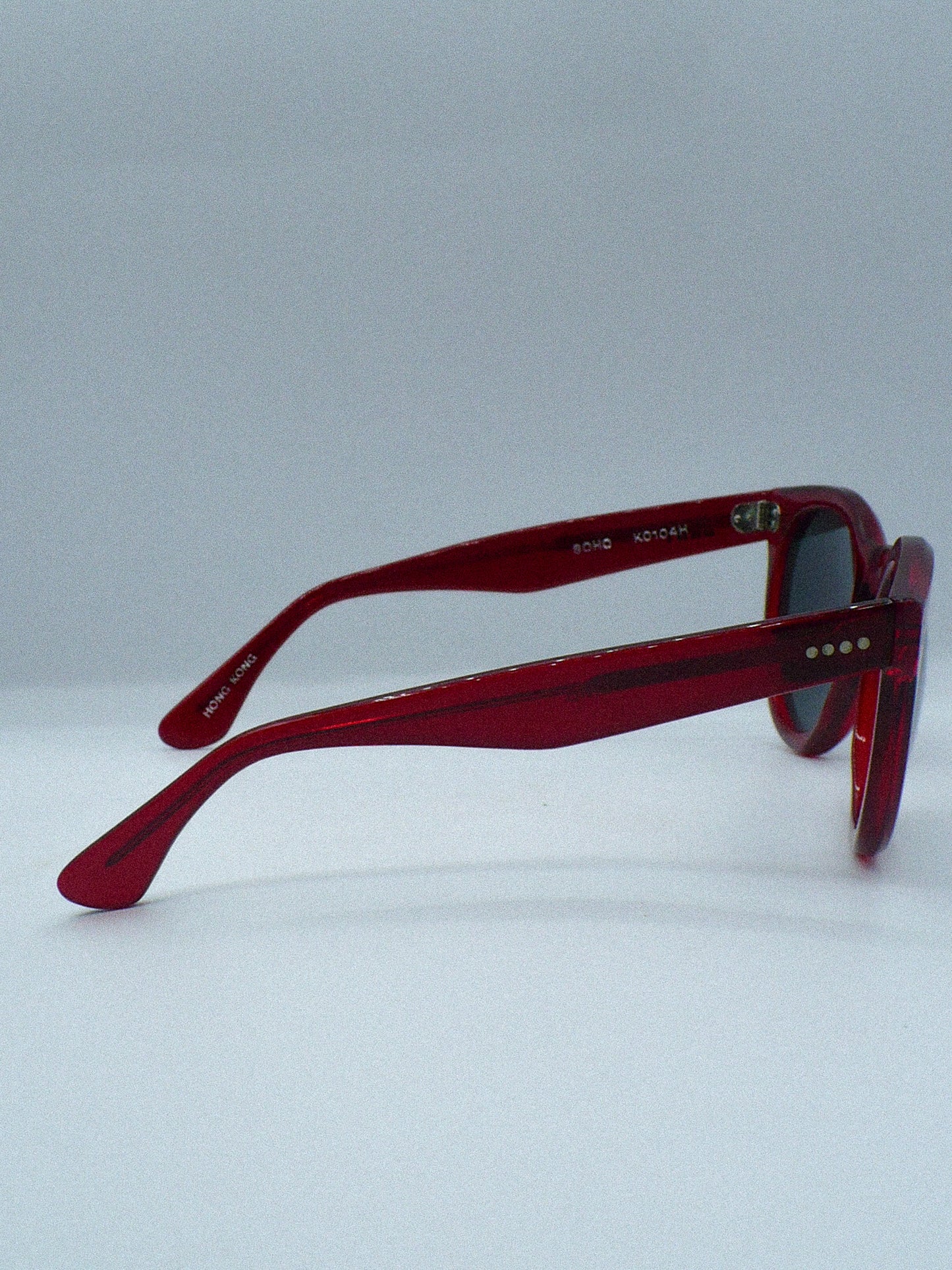 SOHO 1990s DKNY x  Bausch & Lomb Sunglasses right side