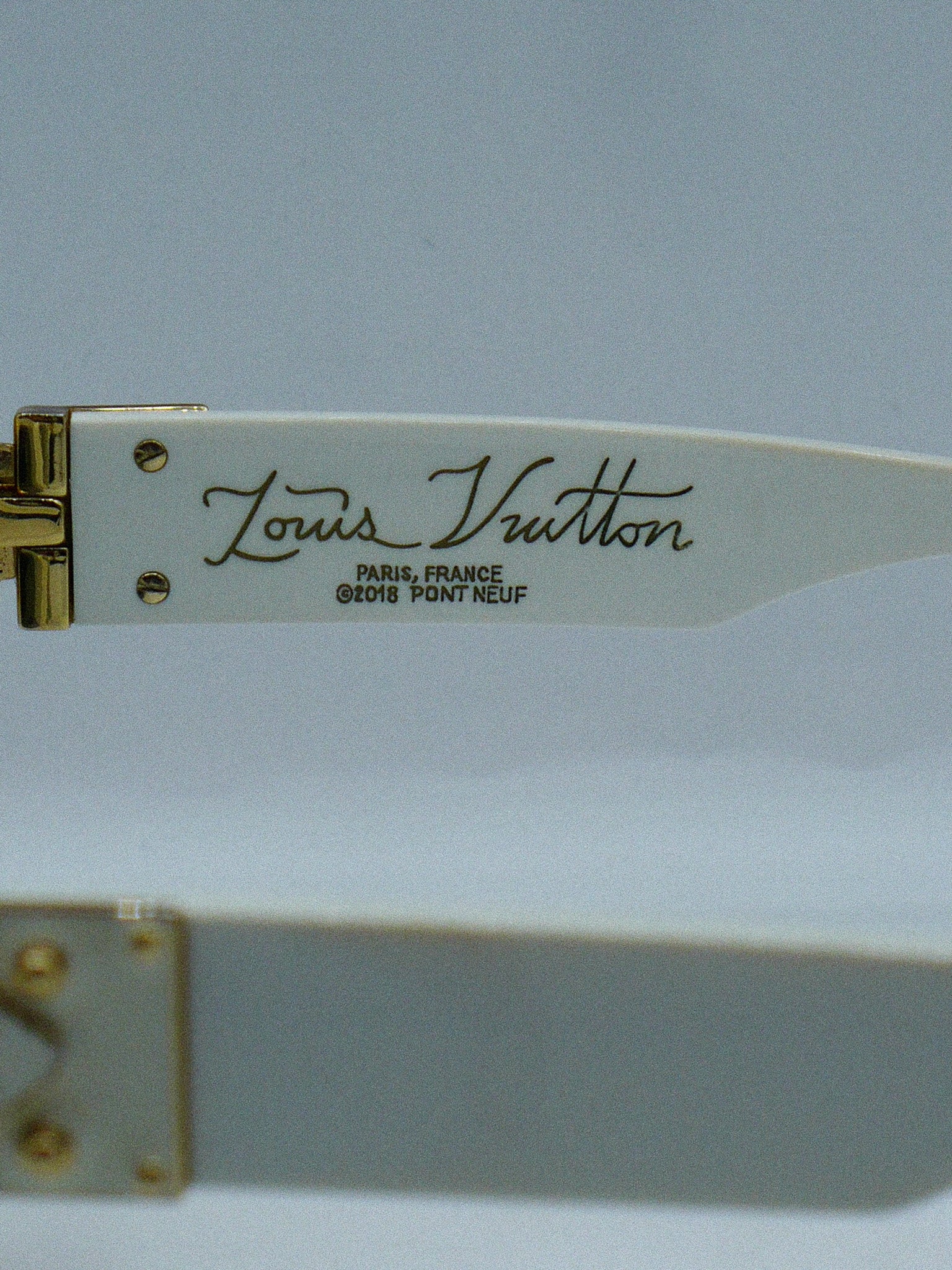 Showstopper 2000s Louis Vuitton Luxury Sunglasses brand title