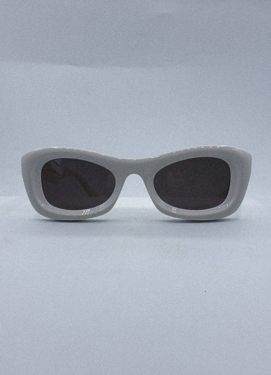 The Sculptor Bottega Veneta Sunglasses front side