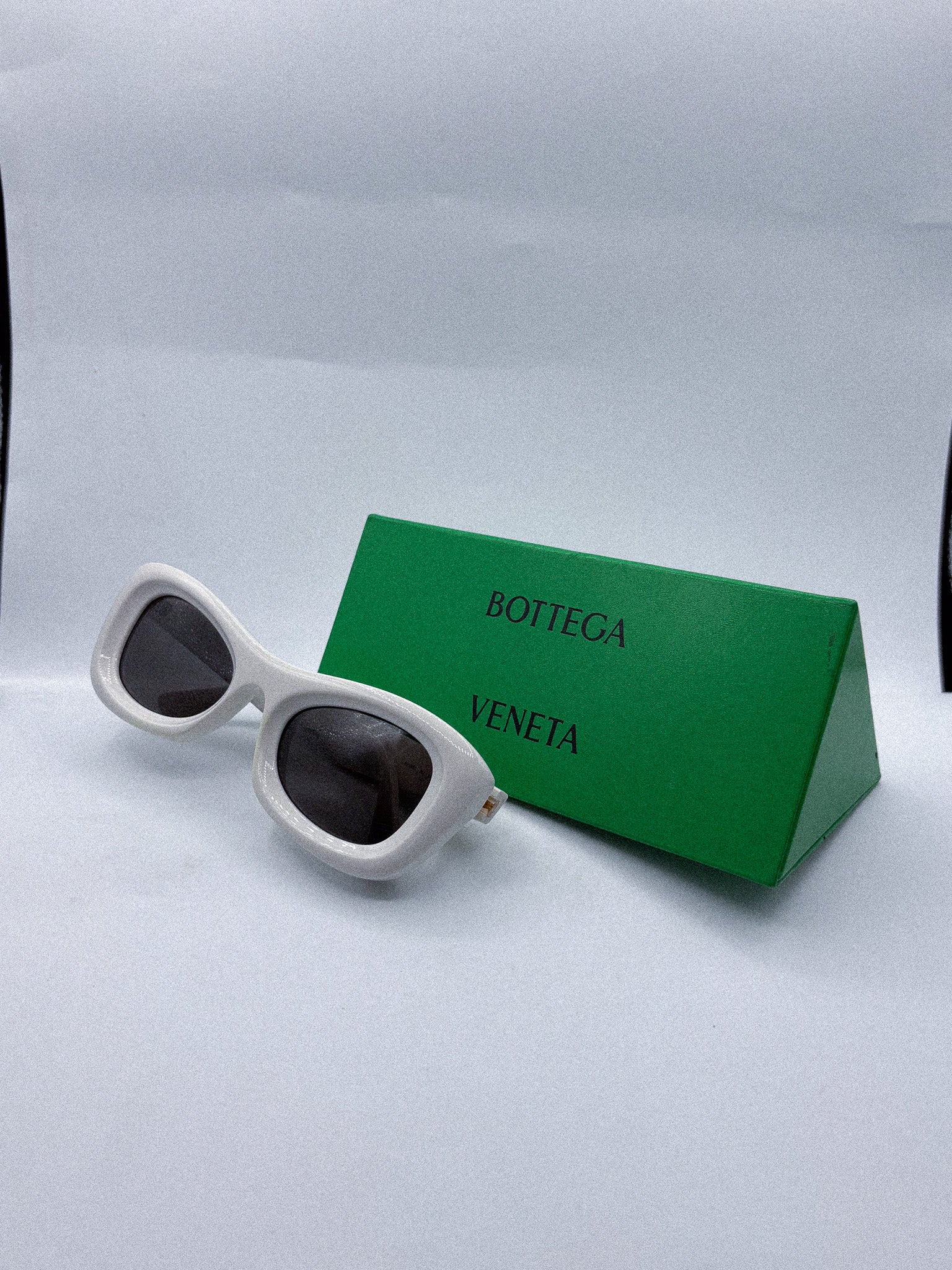 The Sculptor Bottega Veneta Sunglasses with box