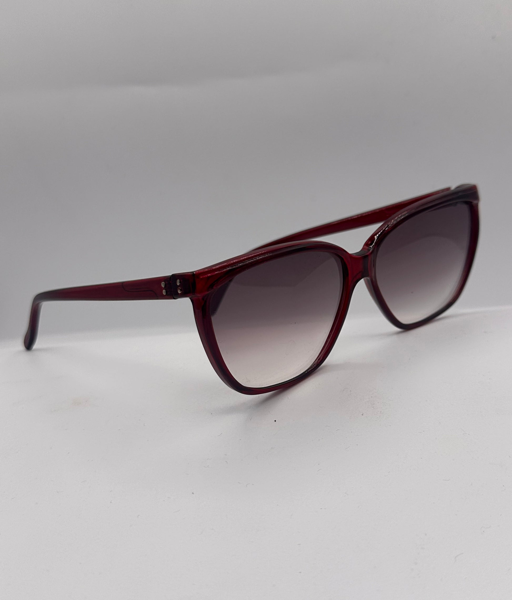 Touch of Red 1980s vintage Sunglasses, right side